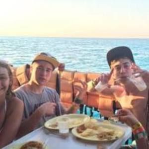 Meet your Posher, Taylor